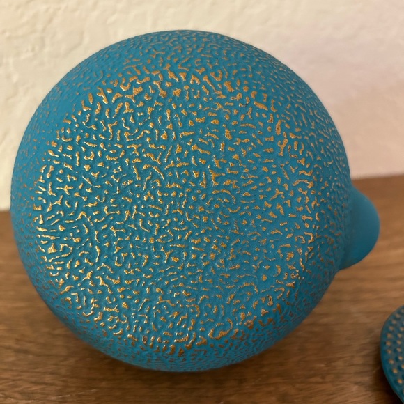 Japanese cast iron miniature teapot with strainer. - Picture 3 of 6